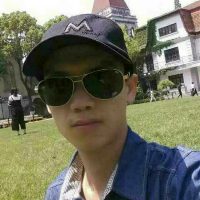 龙小华的第一张照片--佛山相亲服务中心