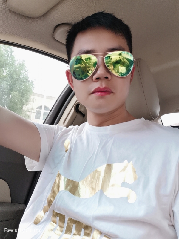 奋斗的第一张照片--佛山相亲服务中心