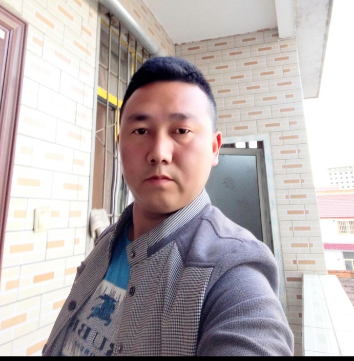 帅帅的大叔的第一张照片--佛山相亲服务中心