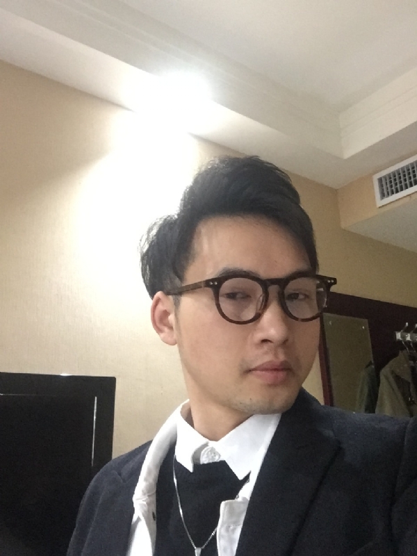 曾亮的第三张照片--佛山相亲服务中心