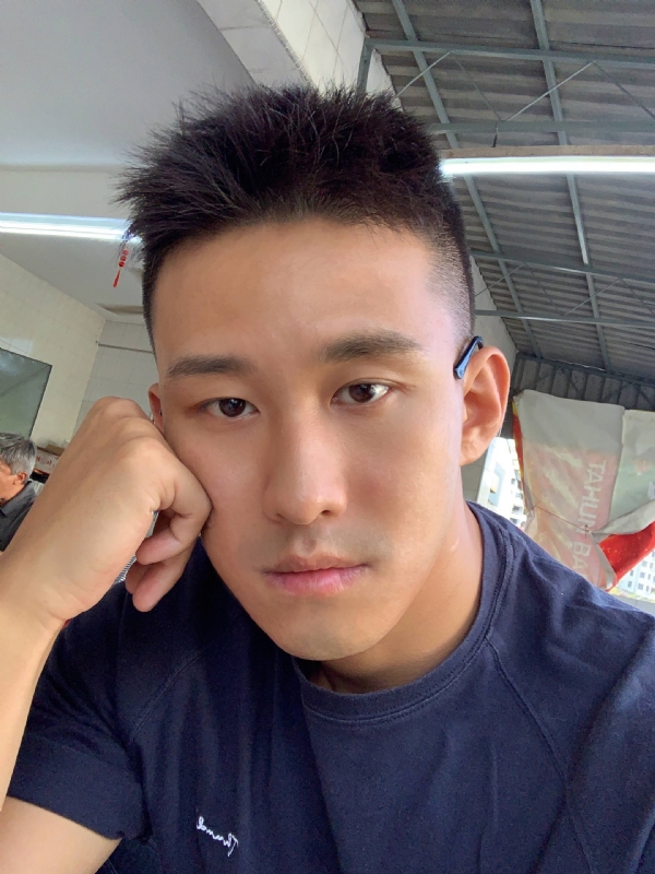 相见恨晚的第二张照片--佛山相亲服务中心