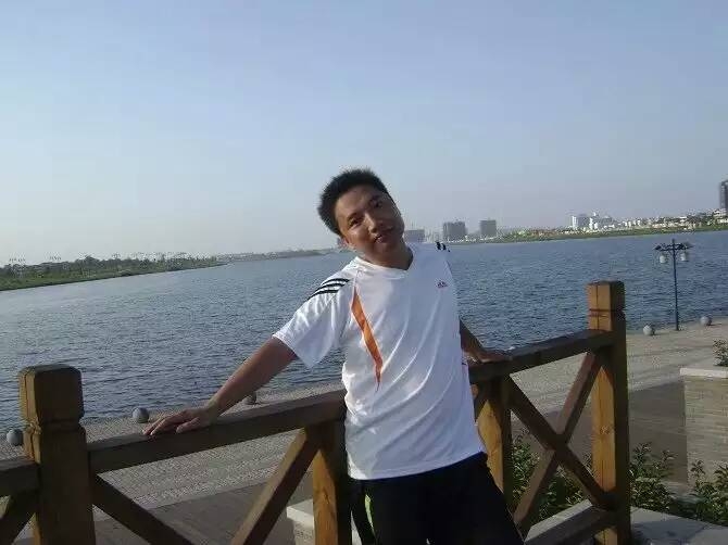才乡痴情的第二张照片--佛山相亲服务中心
