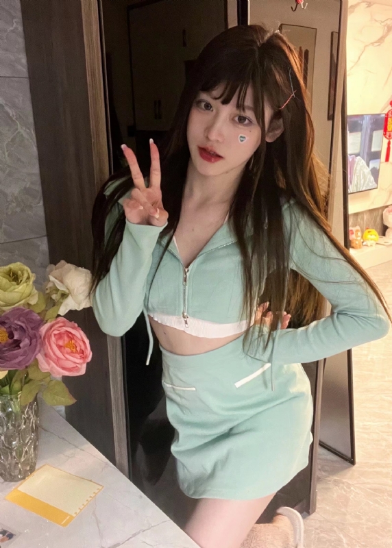 丹Dan的第一张照片--佛山相亲服务中心
