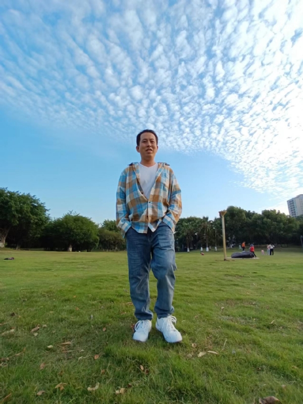 曹先生的第三张照片--佛山相亲服务中心