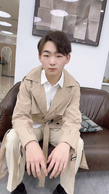 啊哲的第一张照片--佛山相亲服务中心