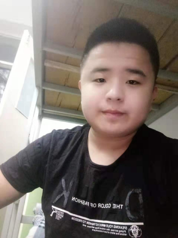 打小就爱淘气的第一张照片--佛山相亲服务中心