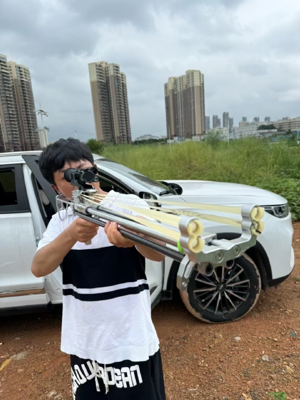 凌其飞的第一张照片--佛山相亲服务中心