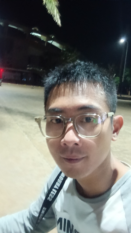 龙龙的第一张照片--佛山相亲服务中心