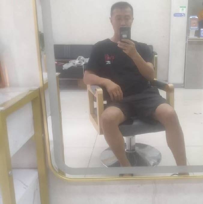 闫杰的第一张照片--佛山相亲服务中心