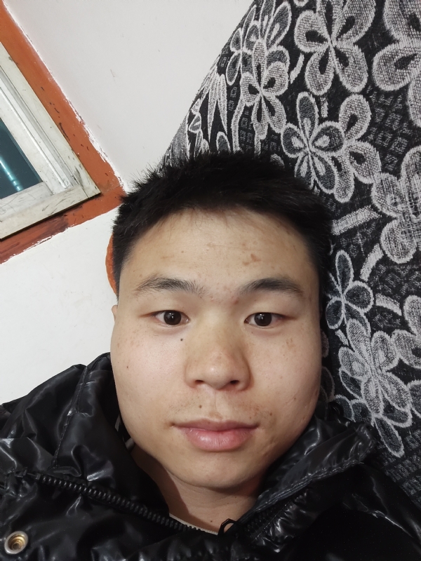 麒麟区幼儿园扛把子的第三张照片--佛山相亲服务中心